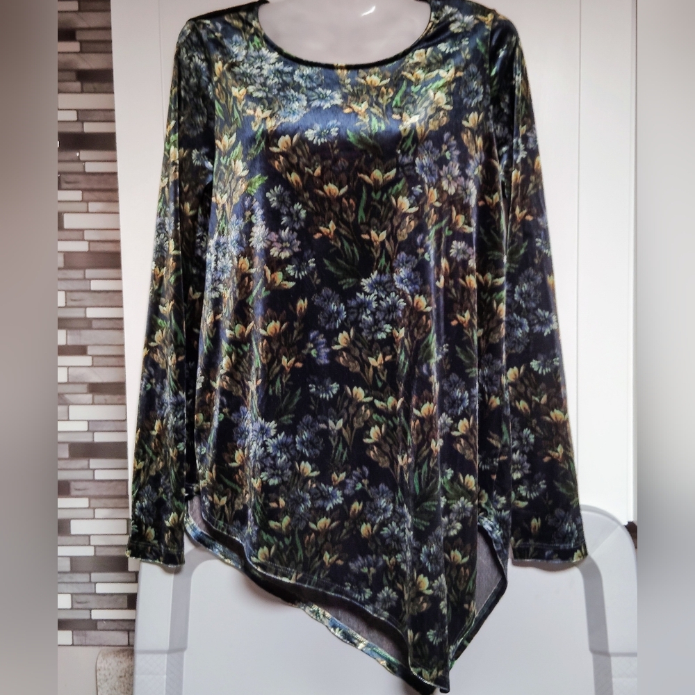Karen Kane velvet asymmetrical Floral long sleeve top Sz-S